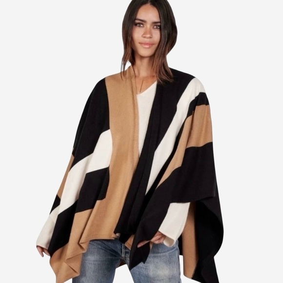 Parrish LA Sweaters - NEW Parrish LA Stevie Colorblock Knit Over Shoulder Wrap Poncho OS One Size